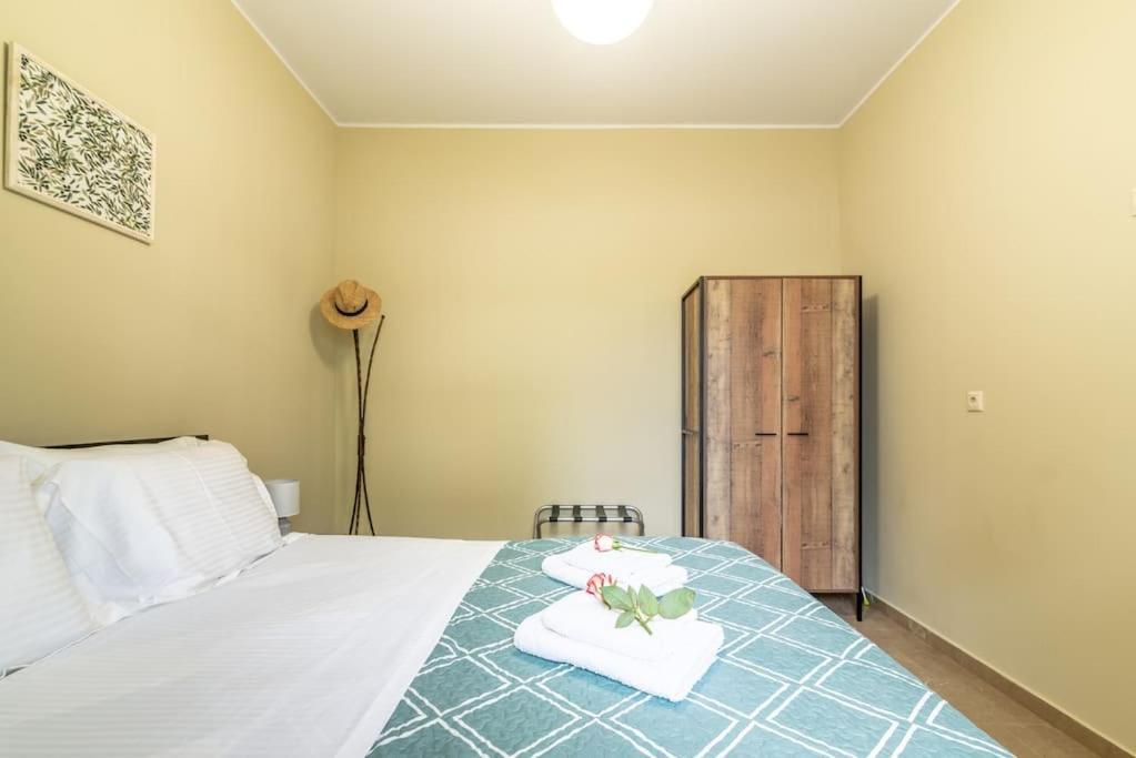 Cosy Flat With Private Garden Appartement Héraklion