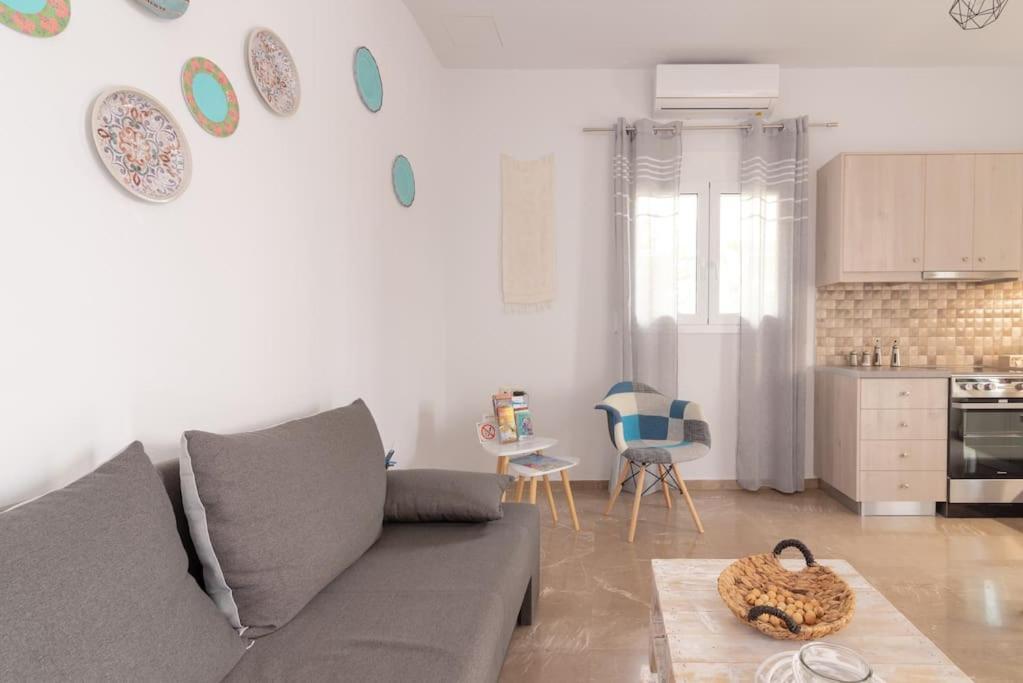 Cosy Flat With Private Garden Appartement Héraklion